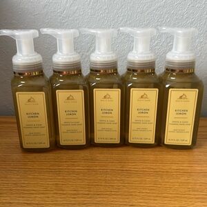 White Barn Kitchen Lemon Gentle Foaming Hand Soap Set